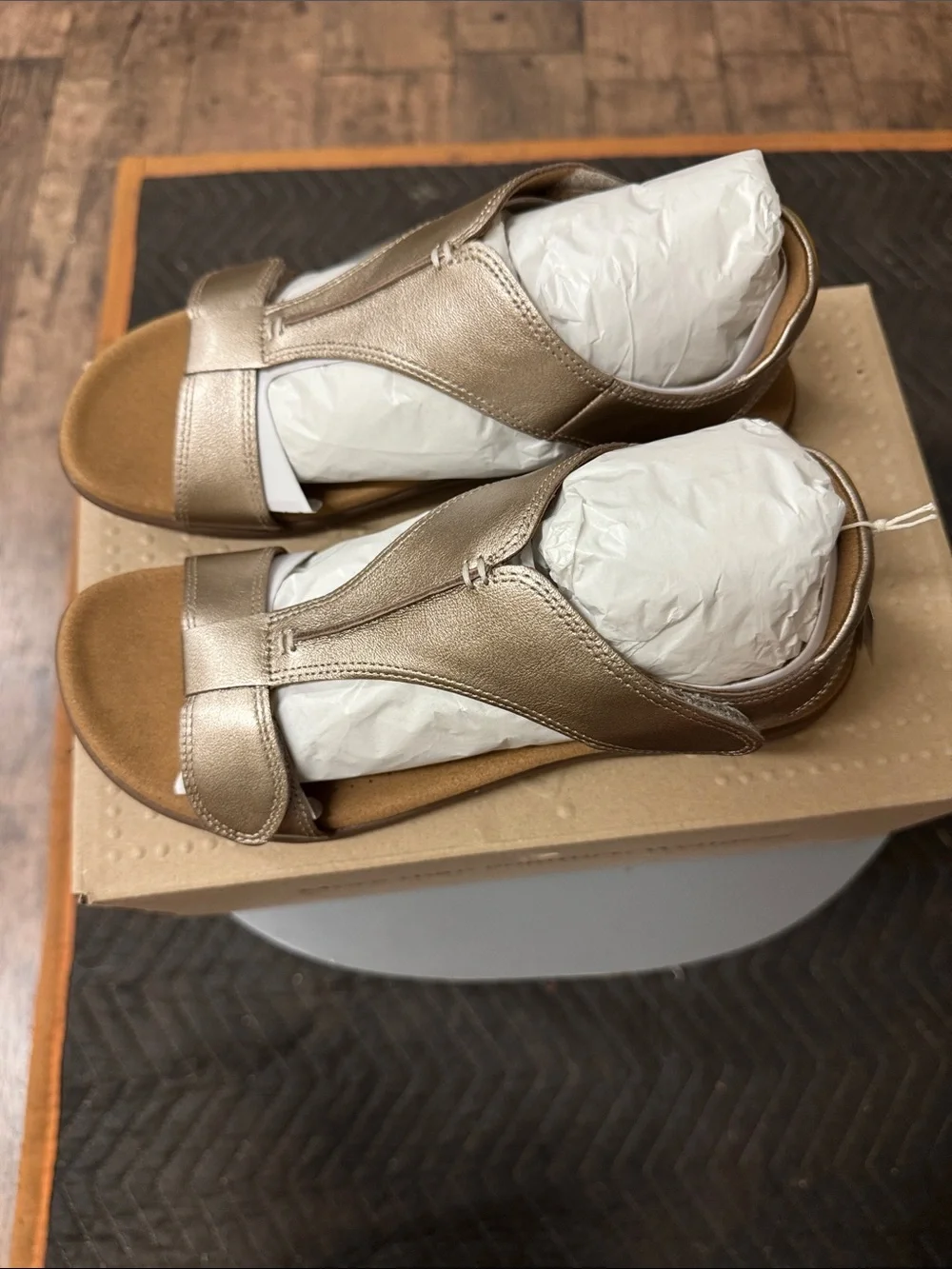 Taos (style) THE SHOW/ Champagne color